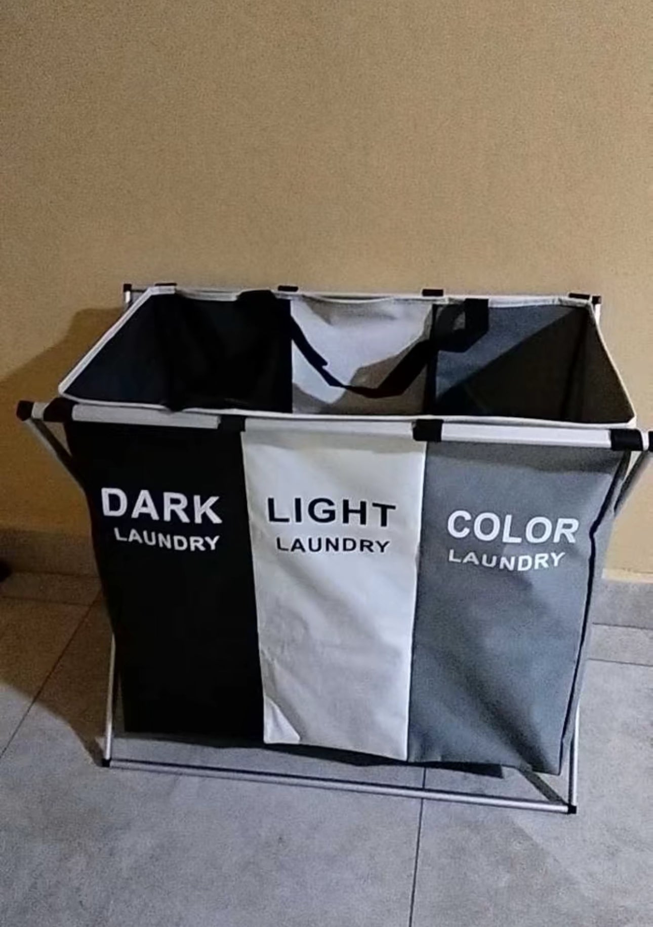 Canasta de Ropa Sucia de 3 Secciones - Cesto
Plegable Grande para Ropa - Organizador con Marco de Aluminio para Clasificar Ropa Sucia