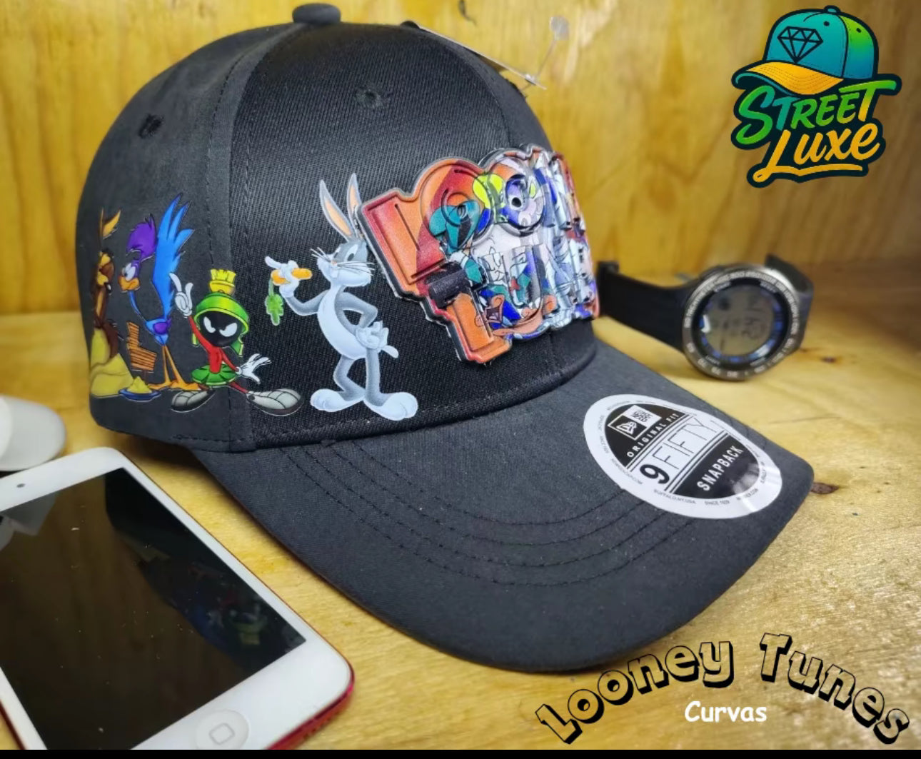 Gorra Curva, Colección Looney Tunes Negra