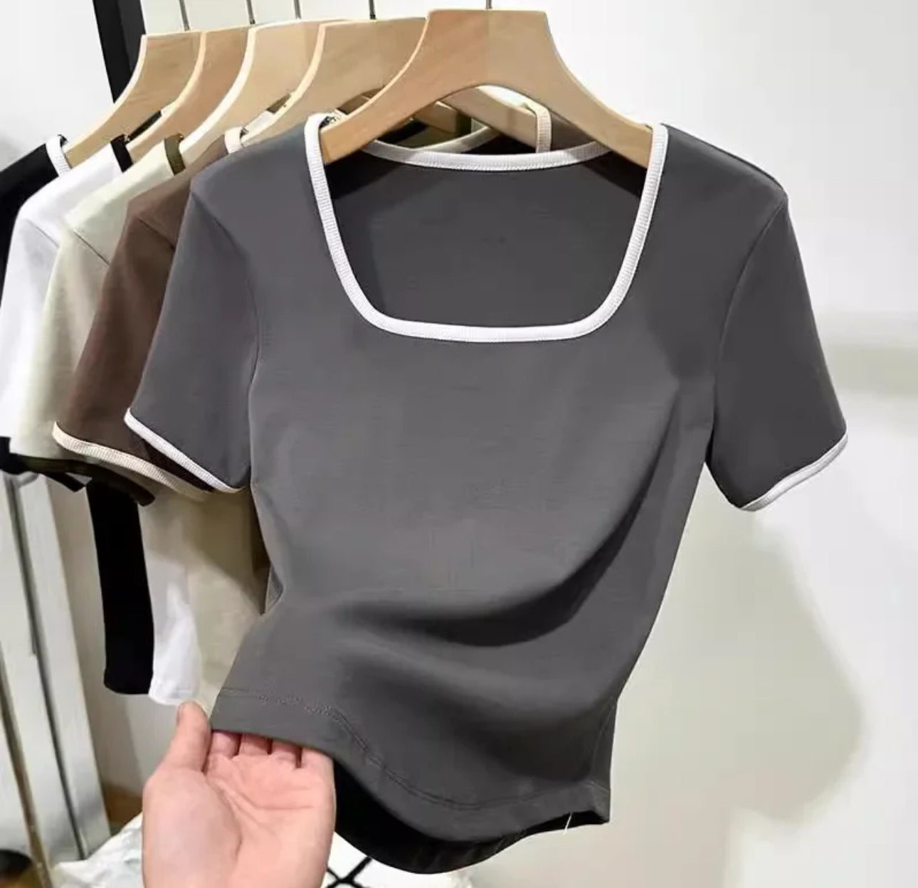 (🌍 INTERNACIONAL) Camiseta De Mujer De Poliéster Con Cuello Cuadrado, Color