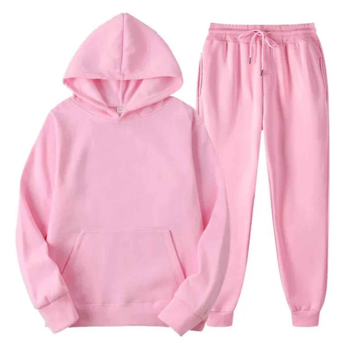 INTERNACIONAL. Conjunto Básico de Chándal con Sudadera y Pantalón
Descubre la máxima comodidad y el estilo versátil con nuestro conjunto de chándal básico. Este dúo esencial es la base perfecta para cualquier guardarropa, ofreciendo calidez y un look cas