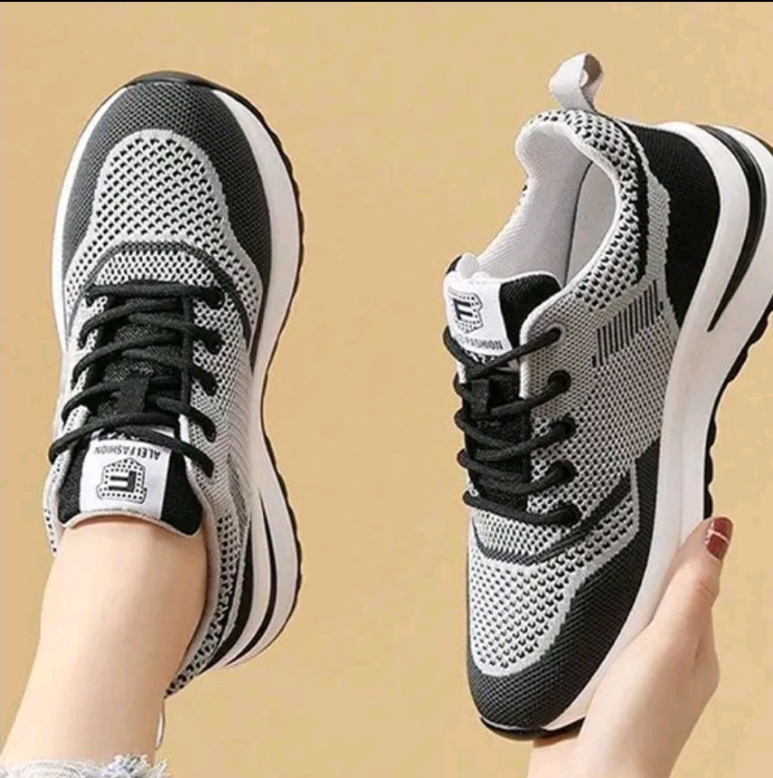 Zapatillas deportivas casuales para mujer Diseño de malla transpirable para una comodidad liviana Tecnología de suela acolchada, suela baja suave, suela antideslizante, cordones. Zapatillas casuales de exterior de primera calidad