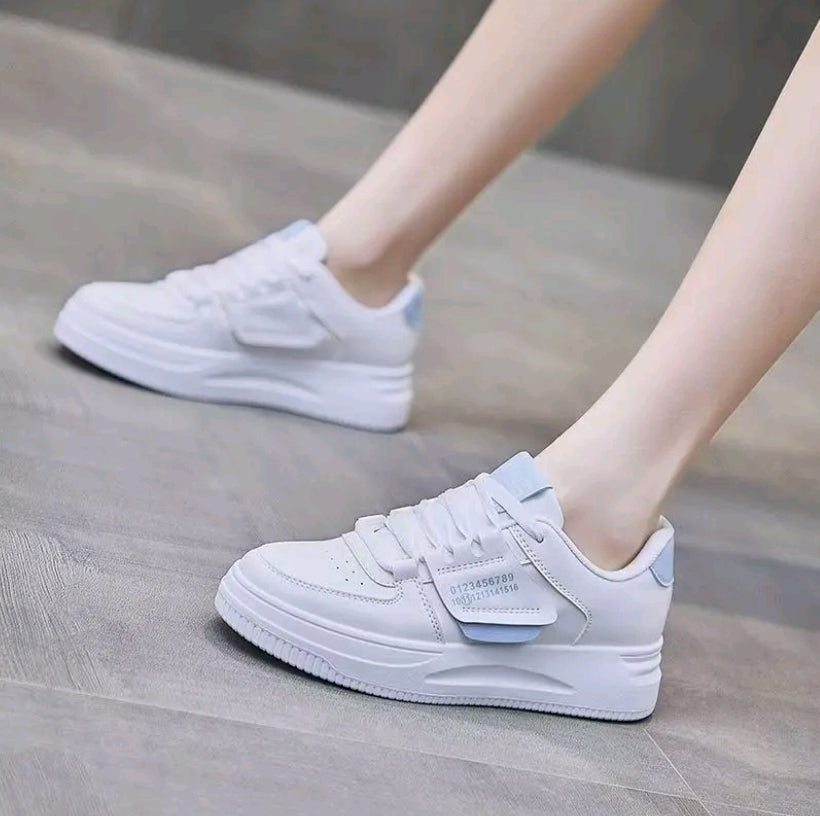 Zapatos de mujer. Zapatillas casuales de mujer. Suela antideslizante engrosada, transpirable y cómoda Estilo que aumenta la altura. Cordones, números impresos, zapatos casuales deportivos al aire libre de moda. Zapatos planos de mujer versátiles adecuado