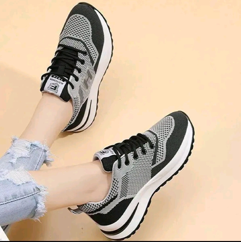Zapatillas deportivas casuales para mujer Diseño de malla transpirable para una comodidad liviana Tecnología de suela acolchada, suela baja suave, suela antideslizante, cordones. Zapatillas casuales de exterior de primera calidad