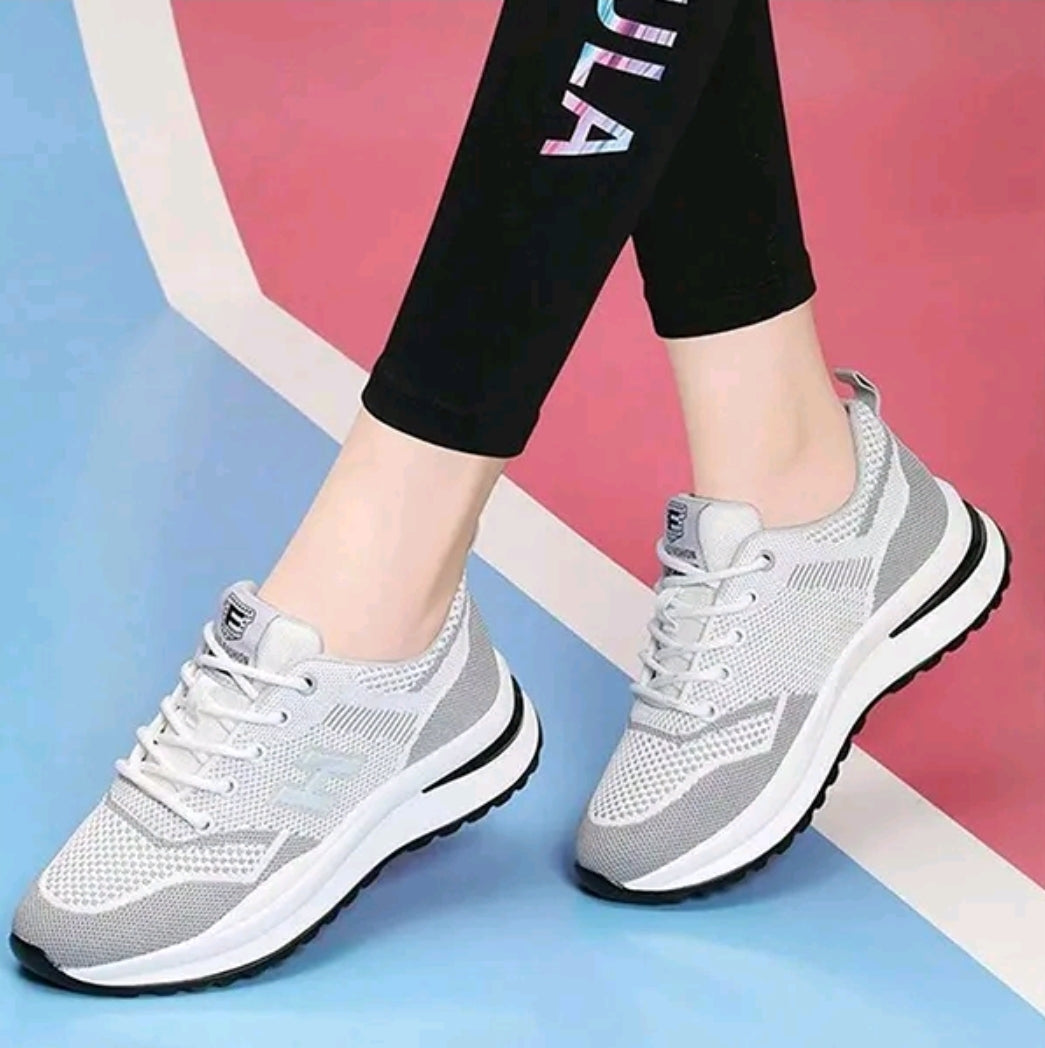 Zapatillas deportivas casuales para mujer Diseño de malla transpirable para una comodidad liviana Tecnología de suela acolchada, suela baja suave, suela antideslizante, cordones. Zapatillas casuales de exterior de primera calidad