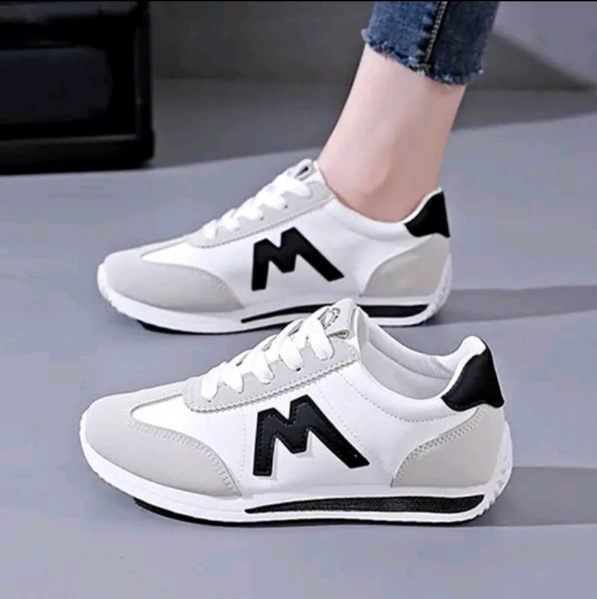 Zapatos de mujer de otoño, ligeros y sencillos, de caña baja, de suela blanda, de color blanco. Zapatos deportivos casuales, transpirables y versátiles de moda para mujer