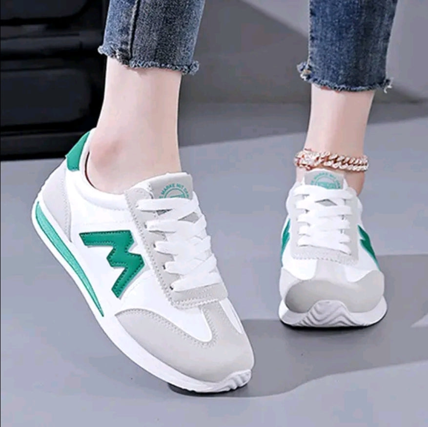 Zapatos de mujer de otoño, ligeros y sencillos, de caña baja, de suela blanda, de color blanco. Zapatos deportivos casuales, transpirables y versátiles de moda para mujer