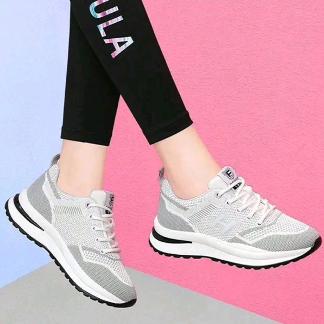 Zapatillas deportivas casuales para mujer Diseño de malla transpirable para una comodidad liviana Tecnología de suela acolchada, suela baja suave, suela antideslizante, cordones. Zapatillas casuales de exterior de primera calidad
