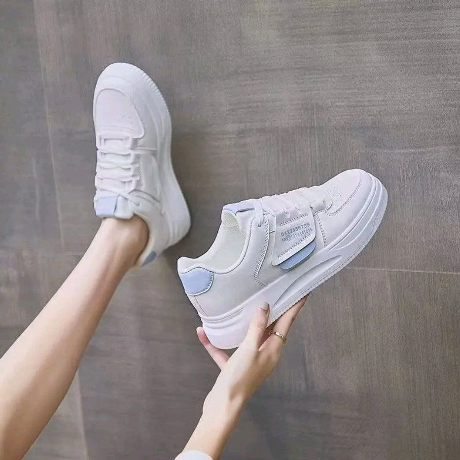 Zapatos de mujer. Zapatillas casuales de mujer. Suela antideslizante engrosada, transpirable y cómoda Estilo que aumenta la altura. Cordones, números impresos, zapatos casuales deportivos al aire libre de moda. Zapatos planos de mujer versátiles adecuado