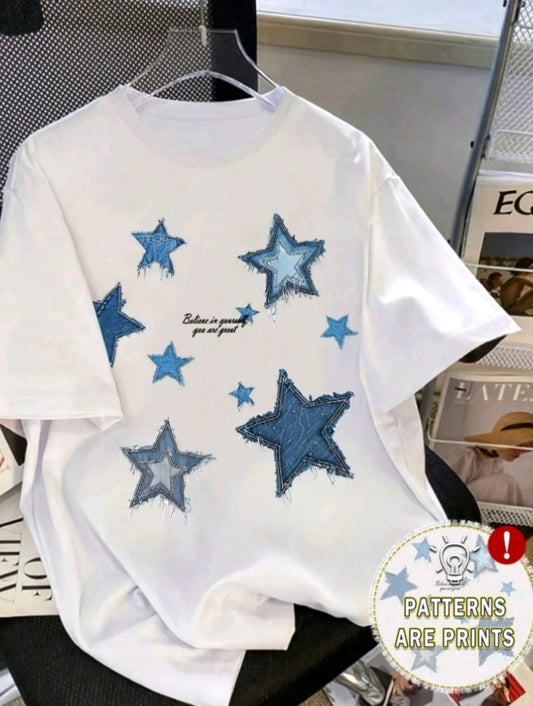Camiseta de manga corta con estampado de estrellas letras, corte relajado cuello redondo para mujer
