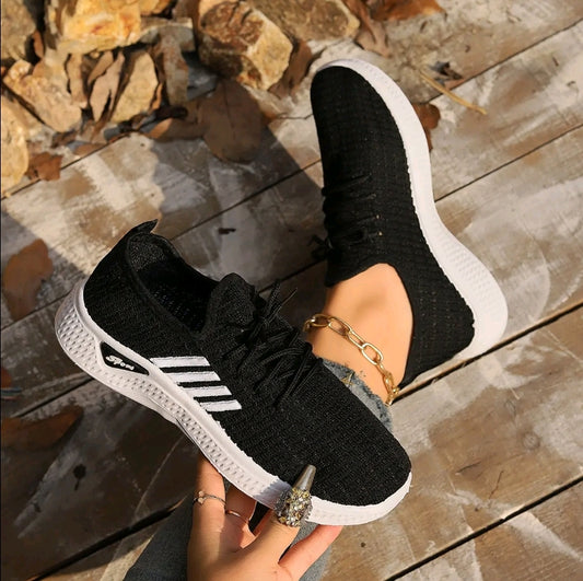 Zapatos casuales de mujer Estilo de punta redonda con comodidad de corte bajo. Cordones de ravas V suela suave antideslizante. Calzado casual deportivo para exterior, transpirable ligero
