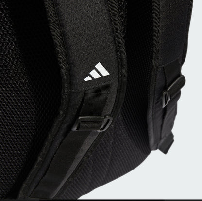 Mochila unisex de entrenamiento de Adidas, color negro y blanco 23 L