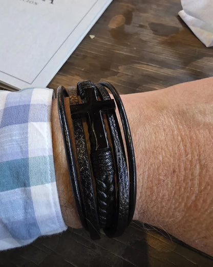 Pulsera Cuero De Cruz Acero Inox Con Magnética Para Hombre