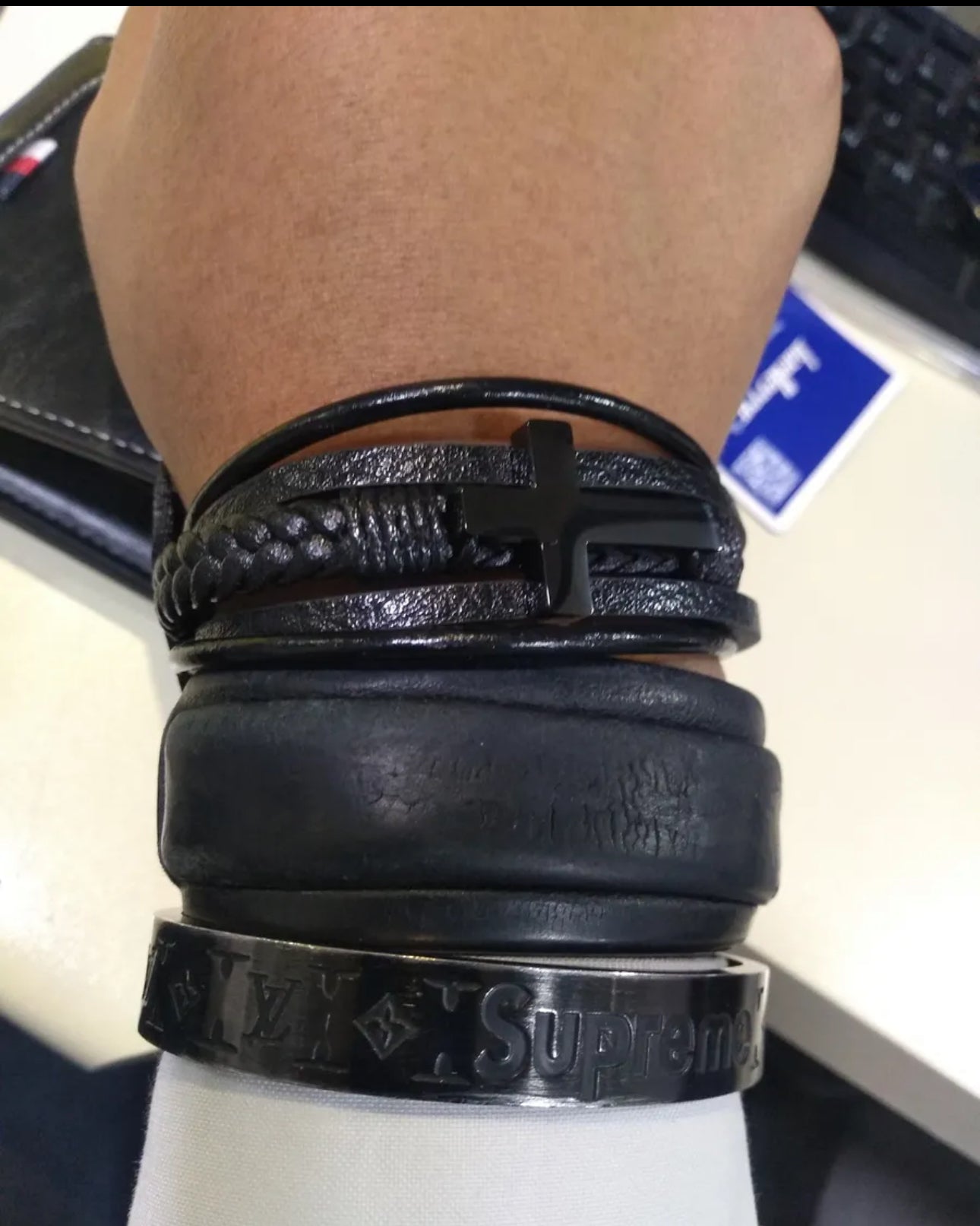 Pulsera Cuero De Cruz Acero Inox Con Magnética Para Hombre