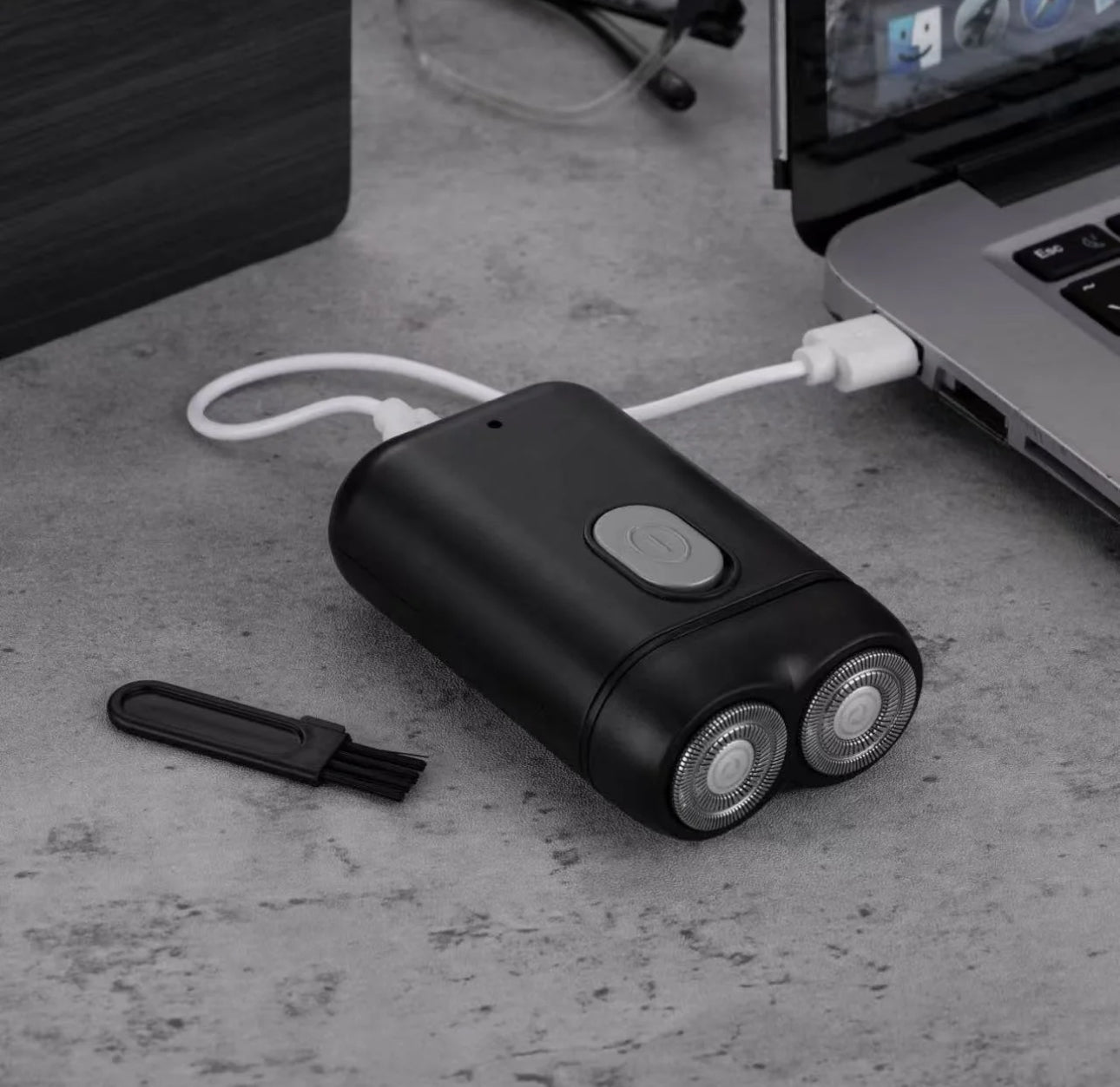 Afeitadora eléctrica para hombre - Cabezal 3D extraible y lavable - Resistente al agua -
Recargable por USB - Uso en seco y húmedo - Apto para viajes - 50 % de descuento - 2 colores