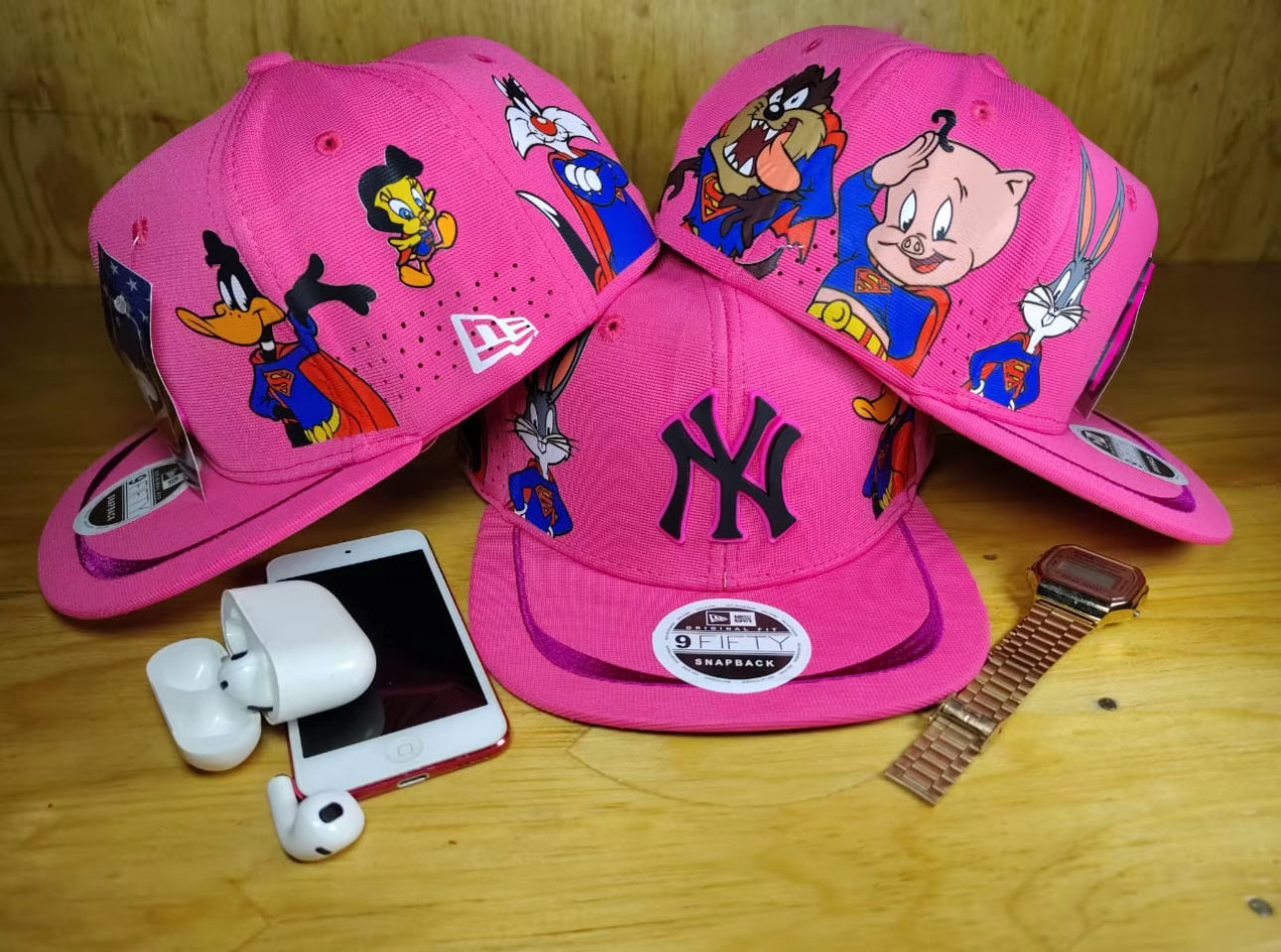 Gorra plana. Coleccion Looney Tunes Color Rosa