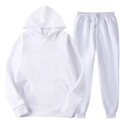 INTERNACIONAL. Conjunto Básico de Chándal con Sudadera y Pantalón

Descubre la máxima comodidad y el estilo versátil con nuestro conjunto de chándal básico. Este dúo esencial es la base perfecta para cualquier guardarropa, ofreciendo calidez y un look cas
