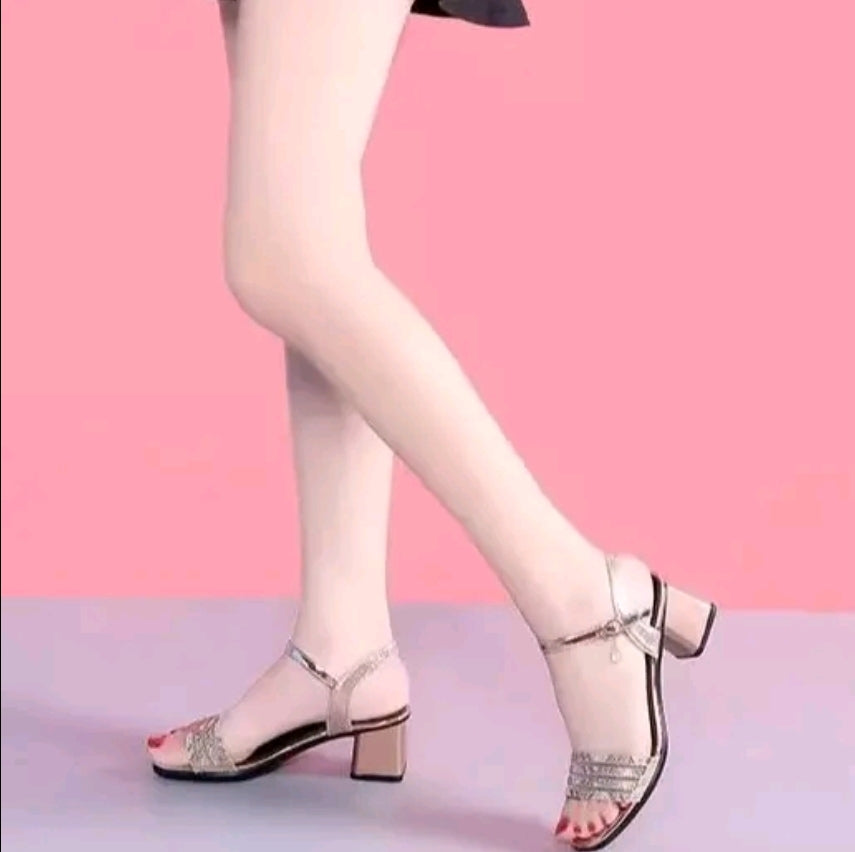 Sandalias de cuña para mujer con elegante suela de plataforma y tira con billantes strass Sandalias de playa, sensación de fiesta de alta gama, material PU. Sandalias de cuña de hadas informales de alta gama.