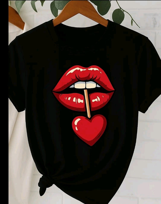 Camiseta De Cuello Redondo Con Estampado De labios paleta corazon Camiseta De Manga Corta Casual l Para Primavera Y Verano, Ropa De Mujet