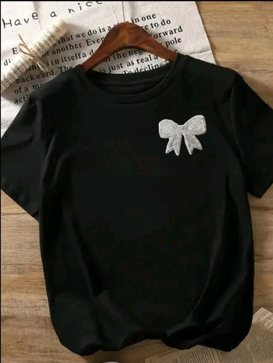 Camiseta gráfica de mariposa casual para mujer - Manga corta, cuello redondo, negro con diseño de Moño , tejido de poliéster suave, perfecta para primavera y verano, ropa casual