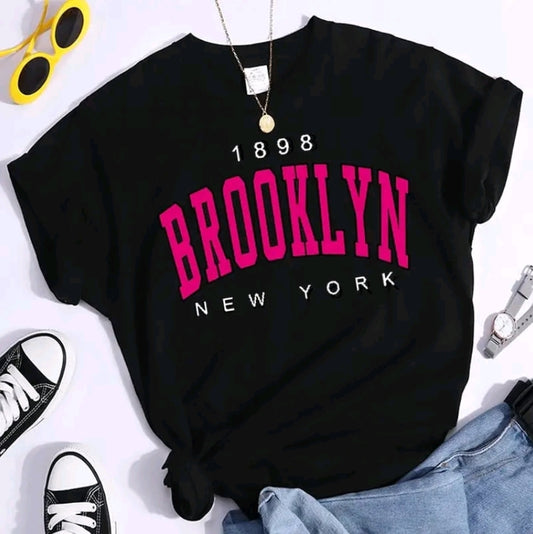 Camiseta De Cuell Redondo Con Estampado De brooklyn 1898 Camiseta De Manga Corta Casual Par Primavera Y Verano, Ropa De Mujer