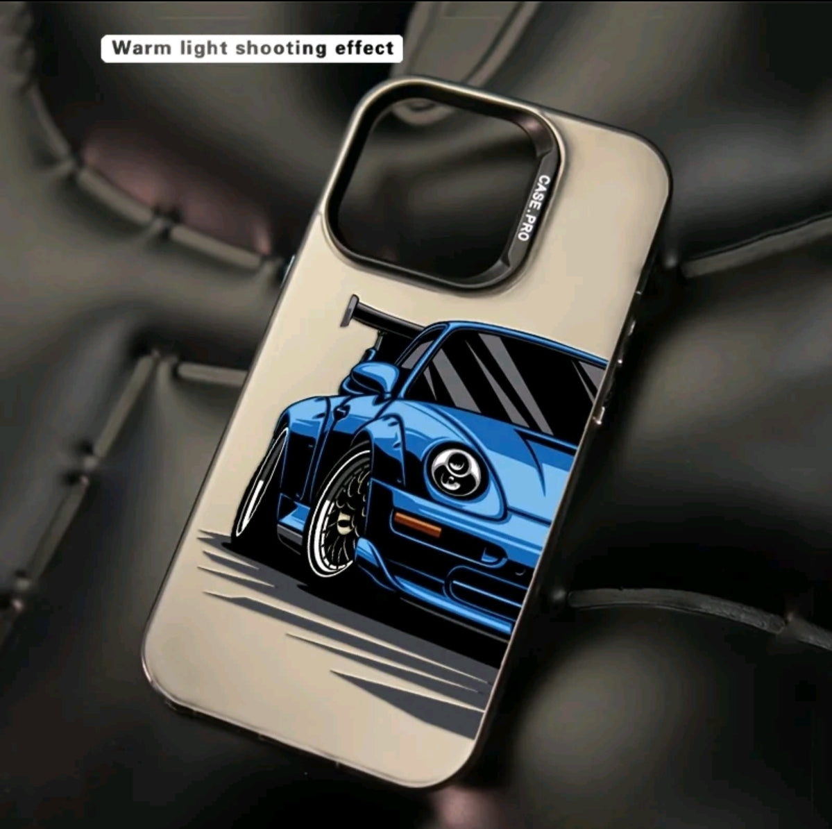 Un estuche de teléfono de impresión de carreras de anime azul plateado IMD colorido adecuado para Apple Series 11, 12, 13, 14, 15, 16 Pro Max